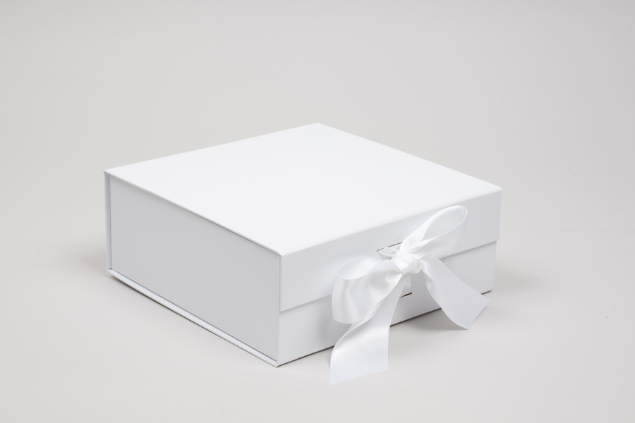 Magnetic Gift Boxes - White - 10-3/4 x 7-1/8 x 1-5/8 - 40 Boxes