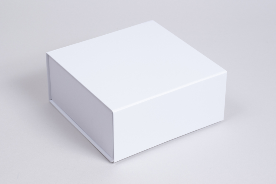 Our luxurious matte magnetic lid gift boxes are perfect for your retail,  special events, weddings, and holidays. These high-end gift boxes have a